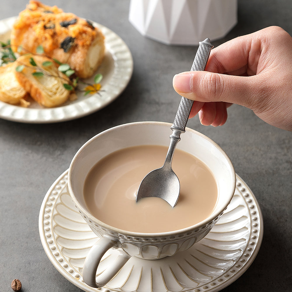 XINZUO One-Piece Forged Cutlery Premium 304 Stainless Steel Sturdy & Functional-Vintage Relief Pattern Handle